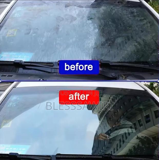 Solid Car Windscreen Cleaner Tablet · Photo 1