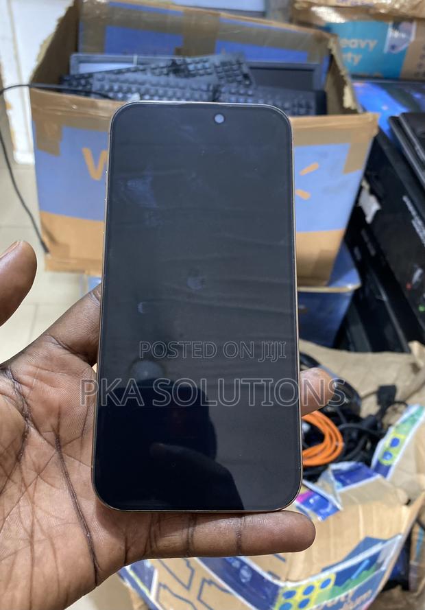Apple iPhone 16 Pro Max 256 GB Rose Gold · Photo 8