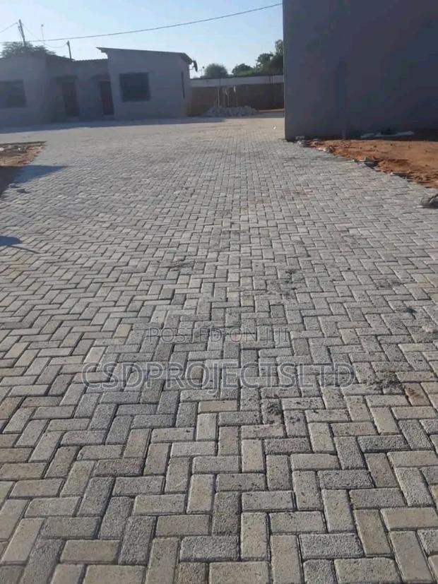Bricks or Pavement Block Expect · Photo 3