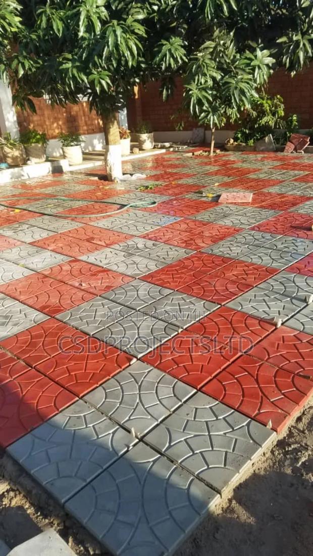 Bricks or Pavement Block Expect · Photo 6
