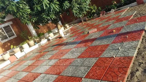 Bricks or Pavement Block Expect · Photo 7
