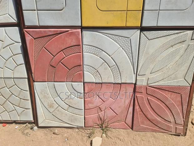 Bricks or Pavement Block Expect · Photo 8