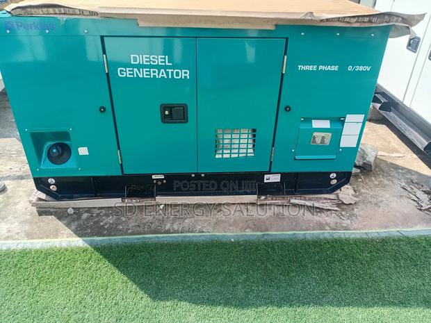 Low-Noise Power Generator Perkins · Photo 1