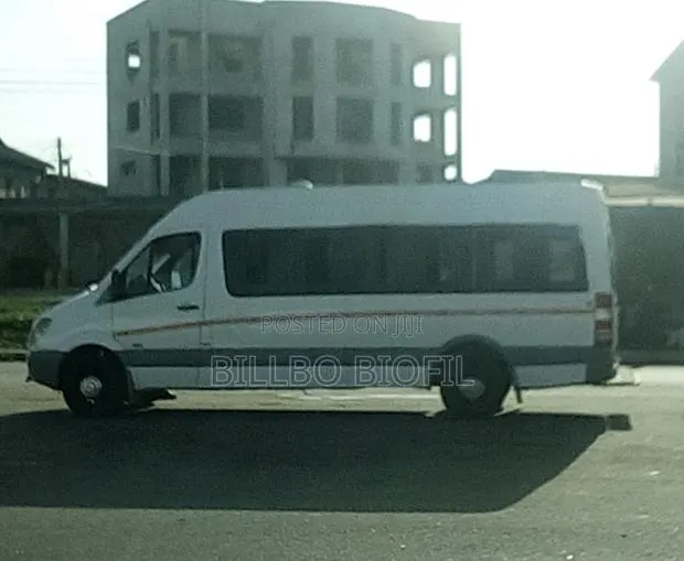 Mercedes-Benz Sprinter 2011 White · Photo 1