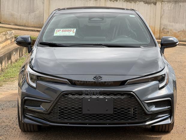 Toyota Corolla XSE 2024 Gray · Photo 2