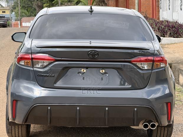 Toyota Corolla XSE 2024 Gray · Photo 4