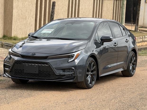 Toyota Corolla XSE 2024 Gray · Photo 6