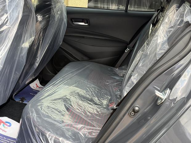 Toyota Corolla XSE 2024 Gray · Photo 7