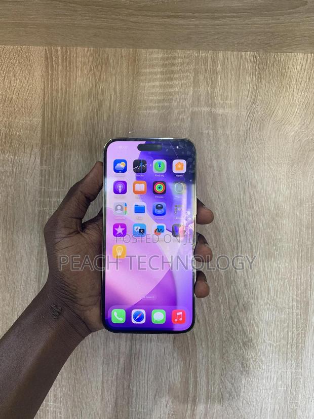 Apple iPhone 14 Pro Max 256 GB Gold · Photo 2