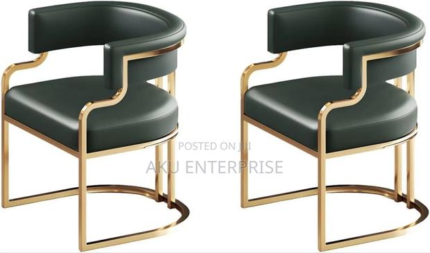 Armrest Luxury Dinning or Saloon Chair · Photo 1