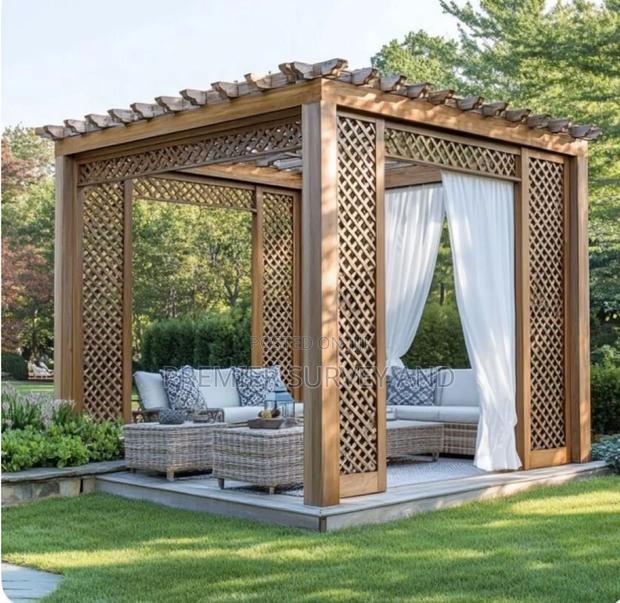 Modern Wooden Pergola · Photo 1