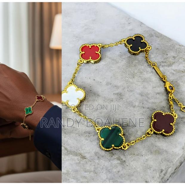 Flower Plum Bracelet · Photo 3