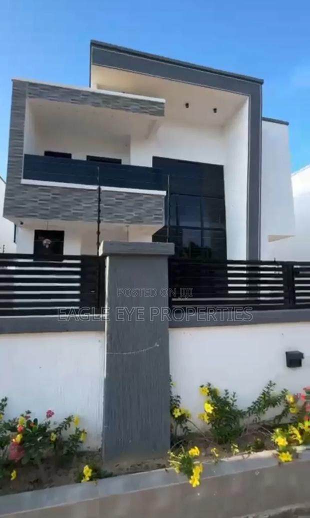 4bdrm House in Sakumono for sale · Photo 2