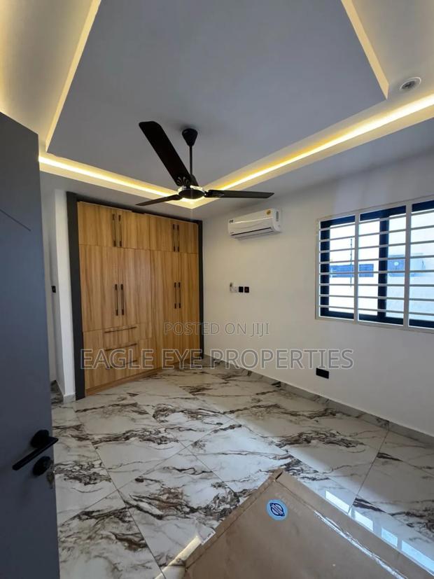 4bdrm House in Sakumono for sale · Photo 4