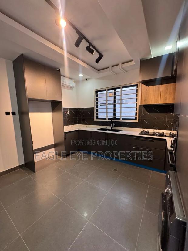 4bdrm House in Sakumono for sale · Photo 5