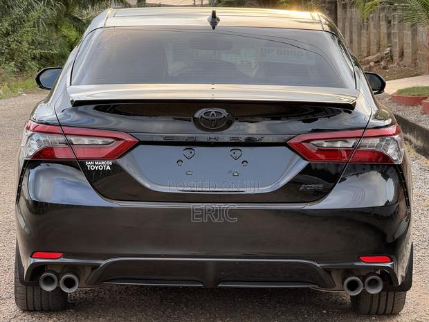 Toyota Camry XSE 2022 Black · Photo 3