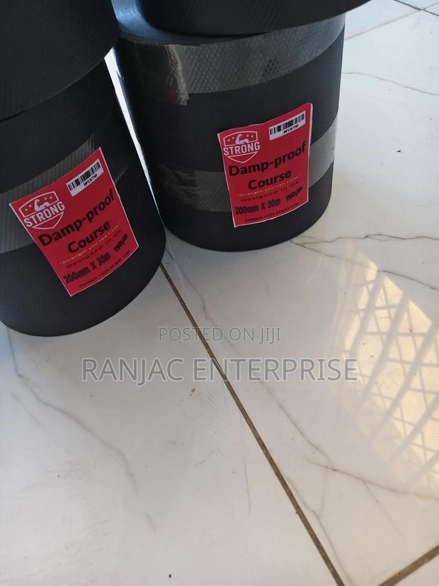 Strong Damp Proof Course - DPC · Photo 3