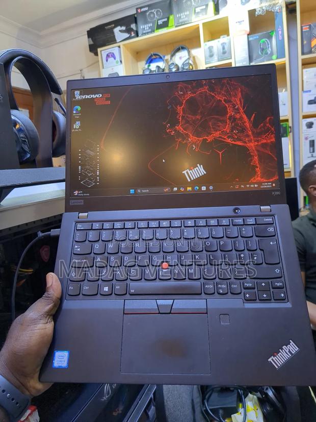 Laptop Lenovo ThinkPad X390 16GB Intel Core I5 SSD 256GB · Photo 1