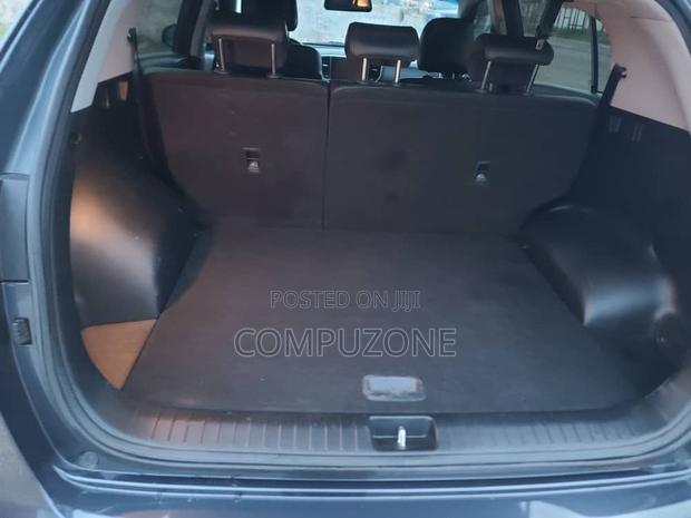 Kia Sportage 2019 Gray · Photo 3