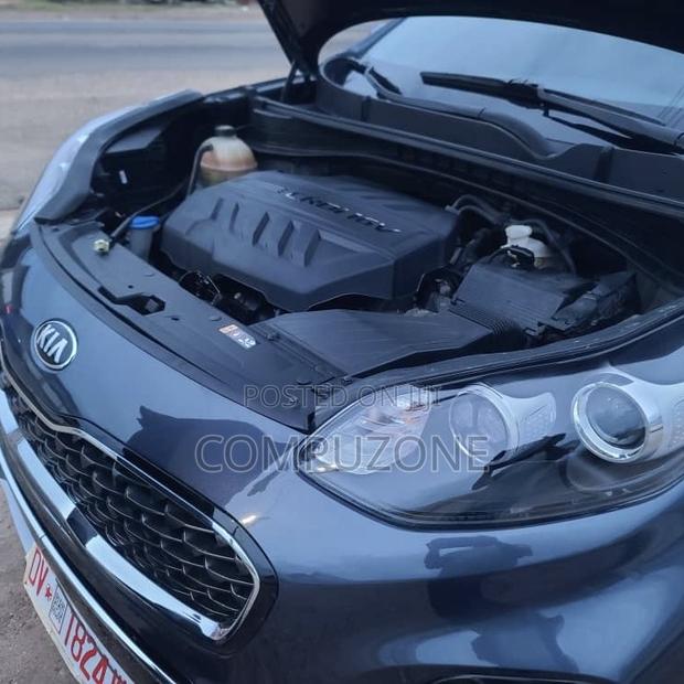 Kia Sportage 2019 Gray · Photo 5