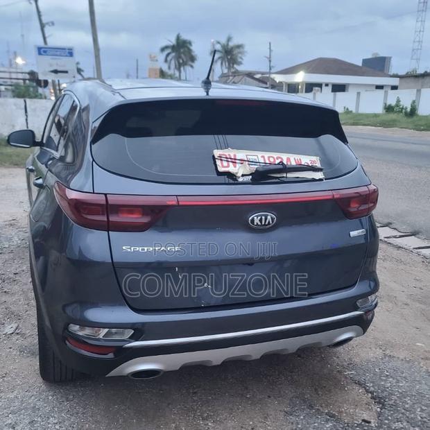 Kia Sportage 2019 Gray · Photo 8