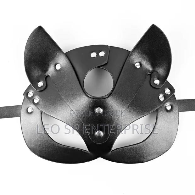 BDSM Cat Mask · Photo 2
