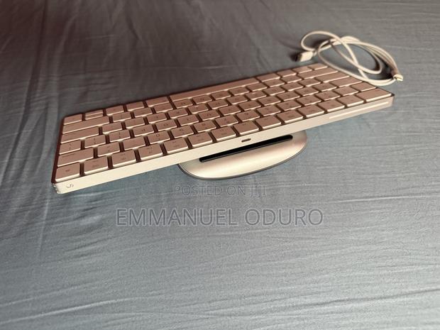 Apple Magic Keyboard And Mouse Gen 2 · Photo 2