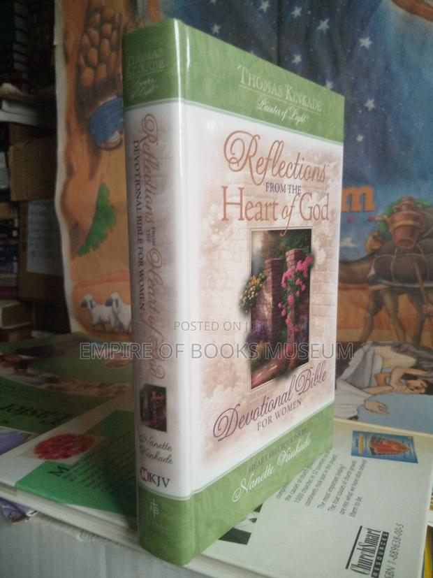 Reflections From the Heart of God: Devotional Bible for Women · Photo 1