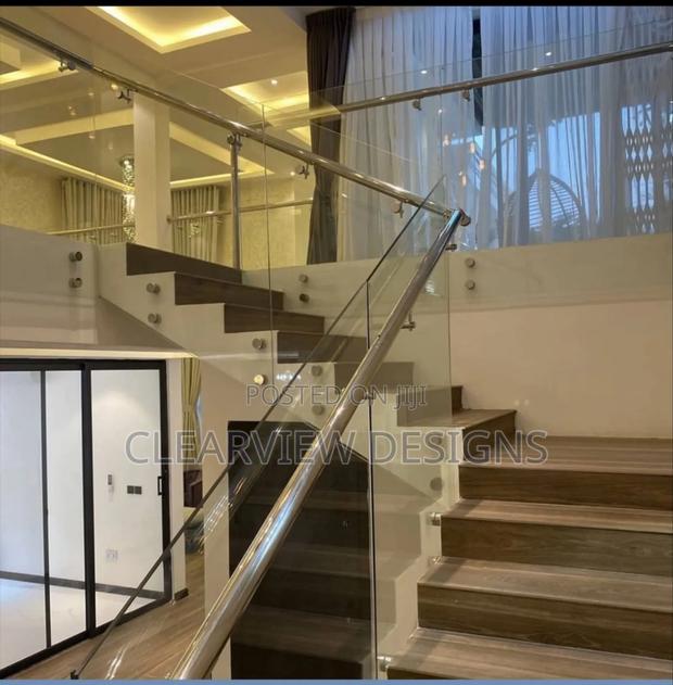 Staircase Glass Balustrade / Handrail · Photo 1
