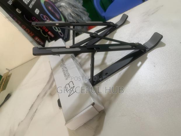 Laptop Stand · Photo 3