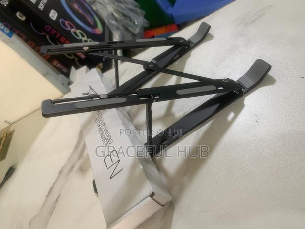 Laptop Stand · Photo 2