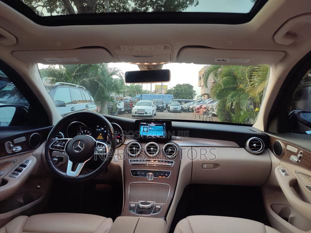 Mercedes-Benz C300 Base C300 AWD 4MATIC Sedan 2019 Black · Photo 2