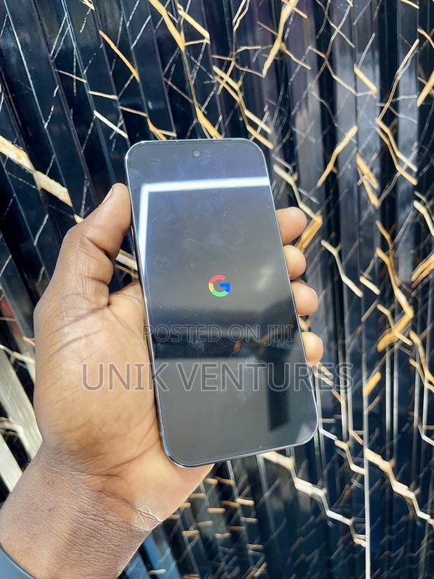 Google Pixel 9 Pro 128 GB Black · Photo 3