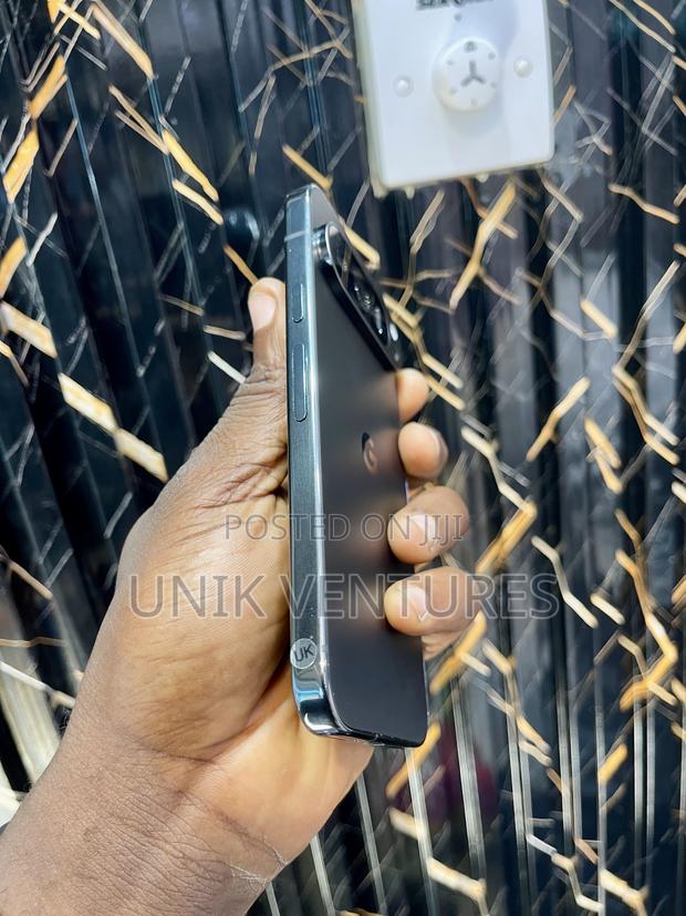 Google Pixel 9 Pro 128 GB Black · Photo 4