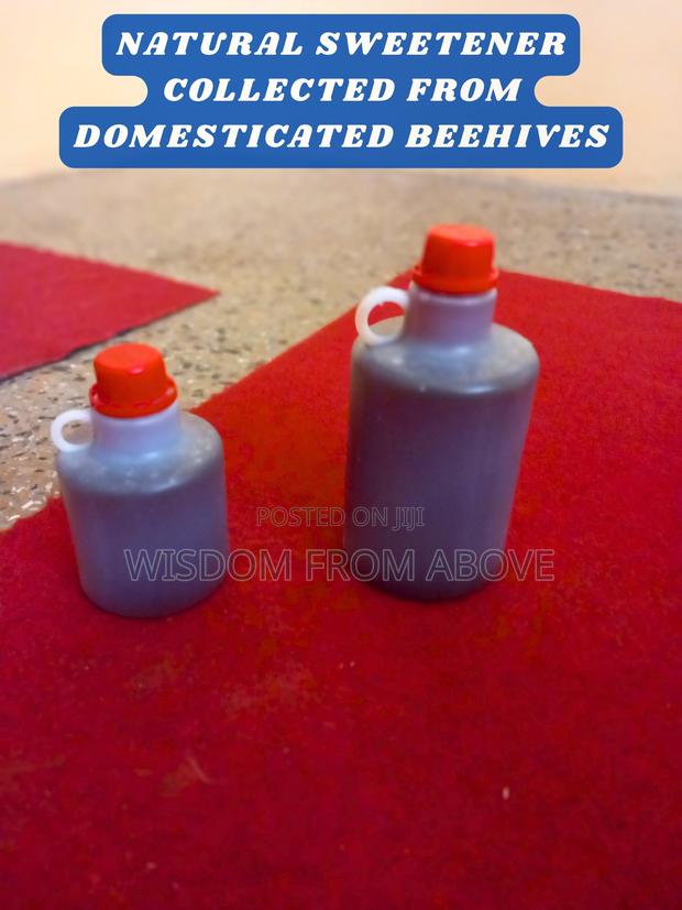 Undiluted Natural Bee Honey · Photo 1