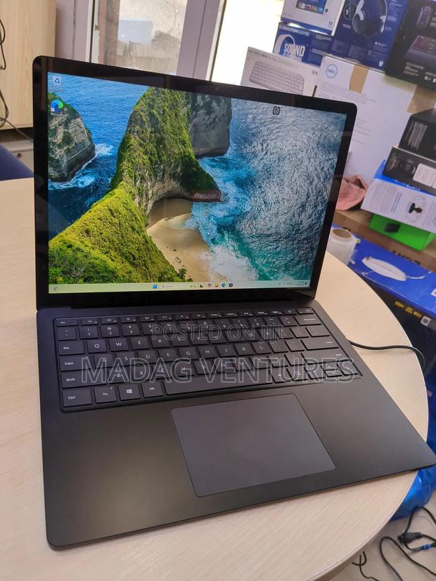 Laptop Microsoft Surface Laptop 3 8GB Intel Core I5 SSD 256GB · Photo 3