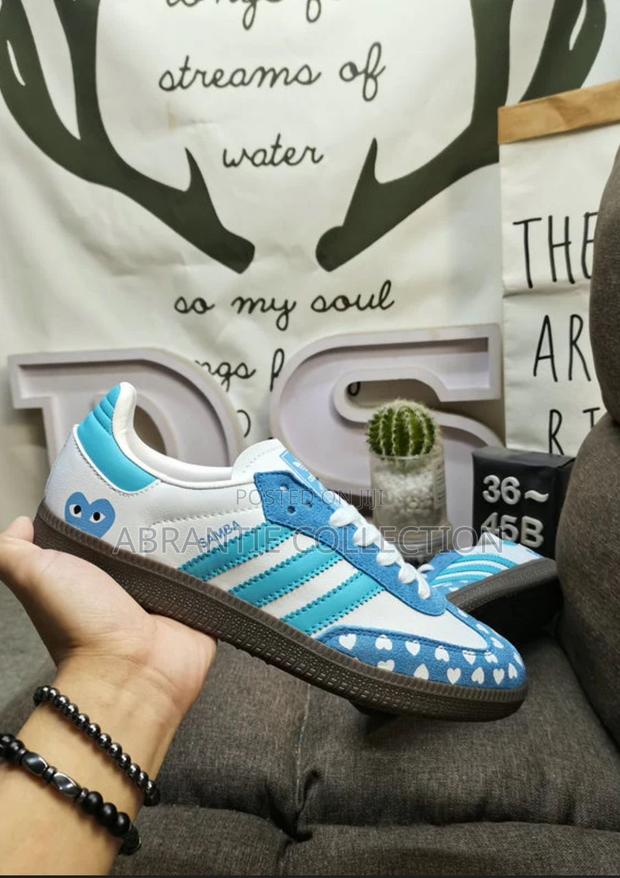 CDG X Adidas Samba White/Blue Available · Photo 2