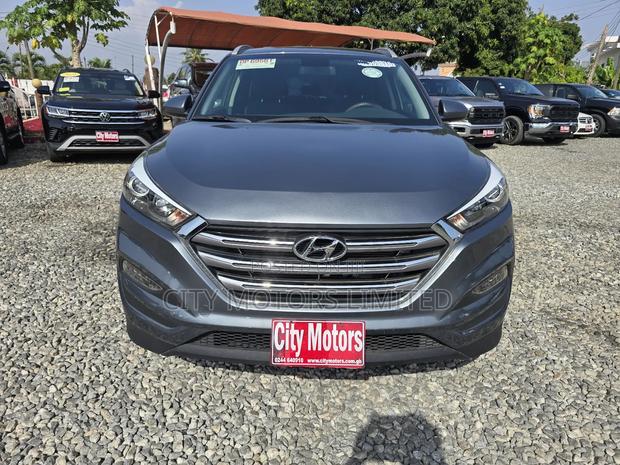 Hyundai Tucson Eco AWD 2017 Gray · Photo 2