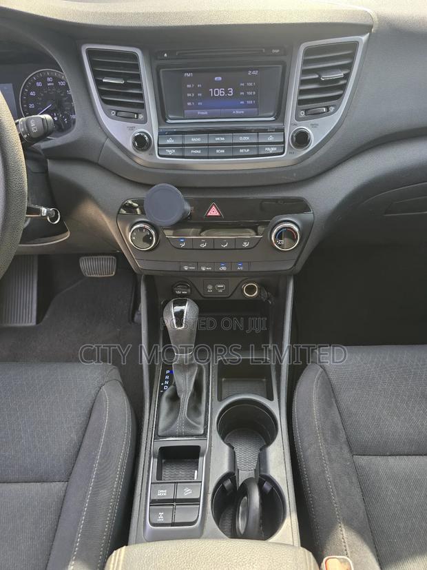 Hyundai Tucson Eco AWD 2017 Gray · Photo 1