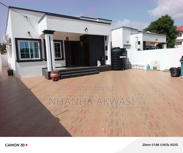 3bdrm House in Spintex, Sakumono for rent · Photo 4