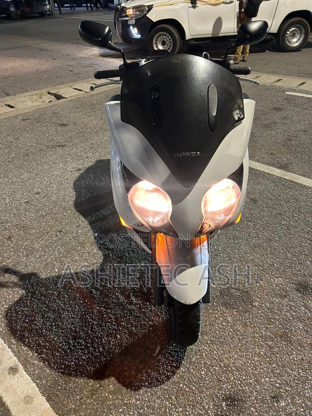 Honda Forza 2025 White · Photo 1