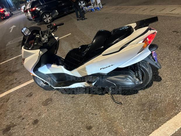 Honda Forza 2025 White · Photo 5