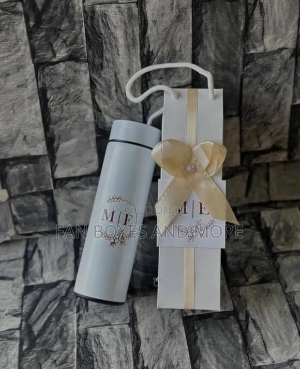 Flask or Wine Boxes for Packaging · Photo 1