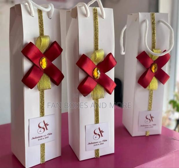 Flask or Wine Boxes for Packaging · Photo 2