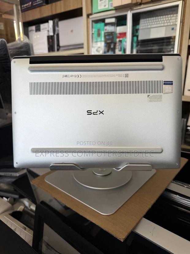 Laptop Dell XPS 13 7390 16GB Intel Core I7 SSD 512GB · Photo 3
