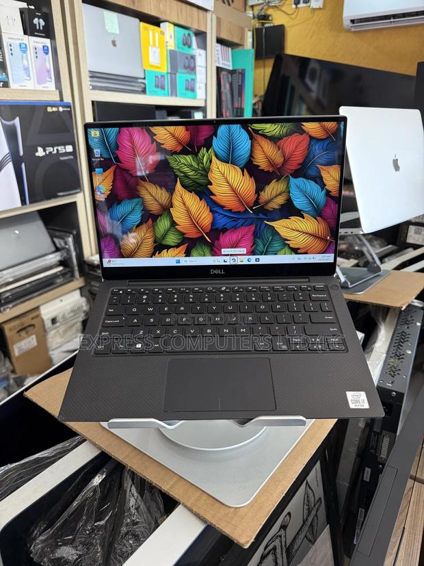 Laptop Dell XPS 13 7390 16GB Intel Core I7 SSD 512GB · Photo 2