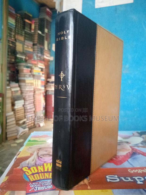 NRSV Standard Bible Hardcover (Black) · Photo 2