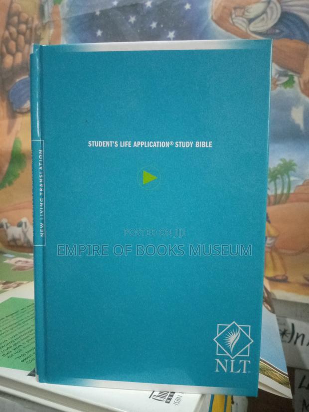 Student Life Application Study Bible Personal Size · Photo 1