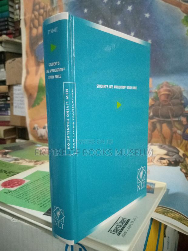 Student Life Application Study Bible Personal Size · Photo 2