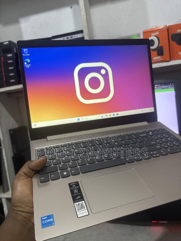 Laptop Lenovo Ideapad 3 8GB Intel Core i3 SSD 256GB · Photo 1